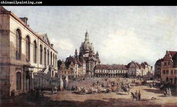 BELLOTTO, Bernardo New Market Square in Dresden from the Jdenhof