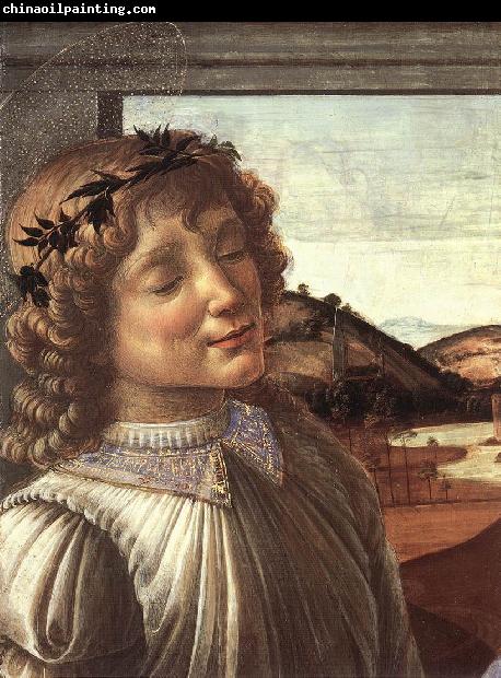 BOTTICELLI, Sandro Madonna and Child with an Angel (detail)  fghfgh