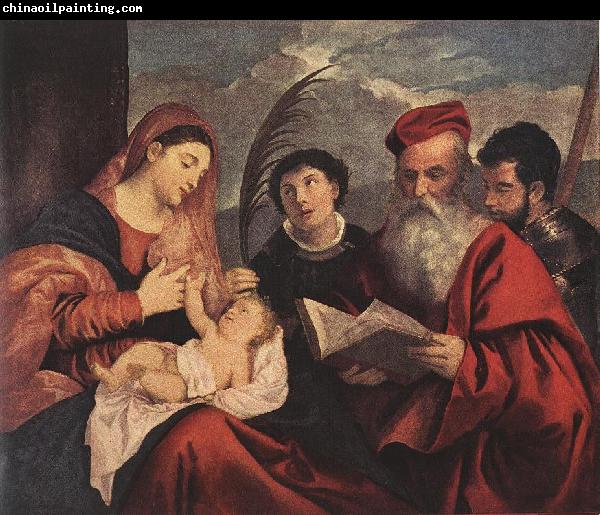 TIZIANO Vecellio Mary with the Child and Saints rt