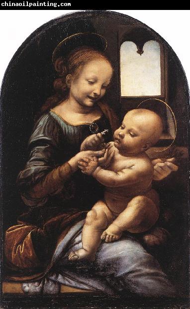  Leonardo  Da Vinci Madonna Benois Madonna with a Flower