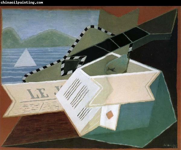 Juan Gris Guitar in front of the sea