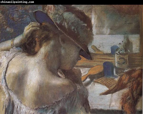 Edgar Degas In the front of mirror