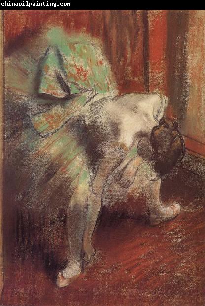 Edgar Degas ballerina in the green dress