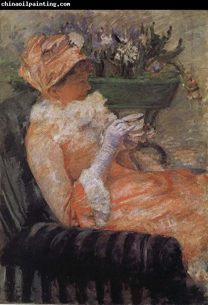 Mary Cassatt A cup of tea