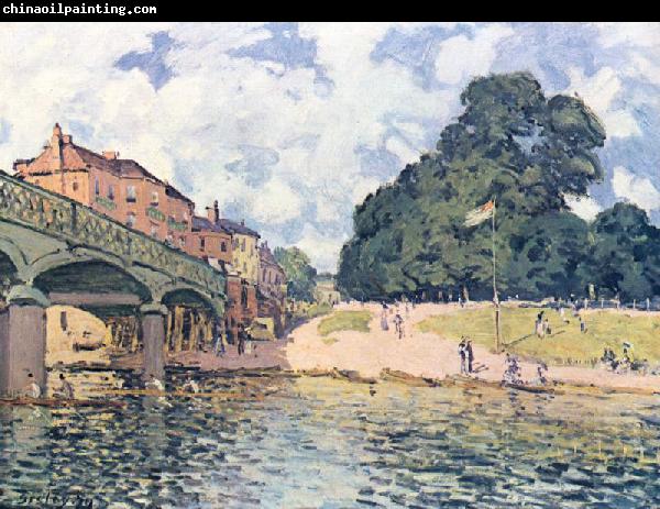 Alfred Sisley Bridge at Hampton Court,