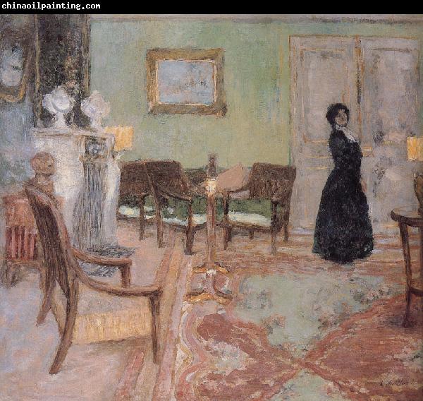 Edouard Vuillard The woman standing in the living room