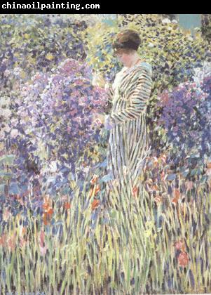 frederick carl frieseke Woman in a Garden (nn02)